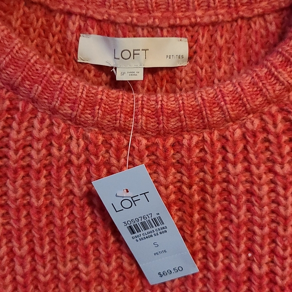 Wimen Sweater - Picture 2 of 5